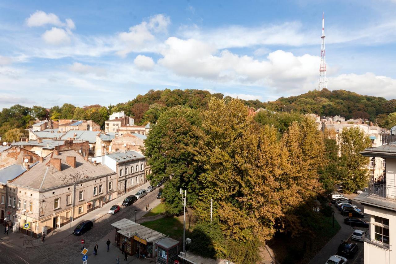 Leogrand Apartments On Khmelnytskoho 11 Lviv Ngoại thất bức ảnh