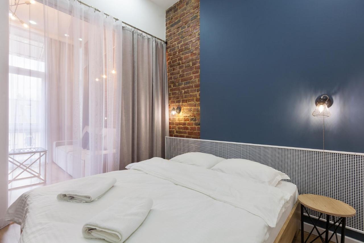 Leogrand Apartments On Khmelnytskoho 11 Lviv Ngoại thất bức ảnh